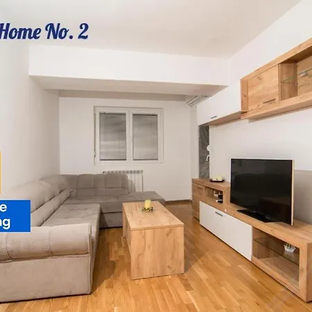 Feels Like 2 Apartment *