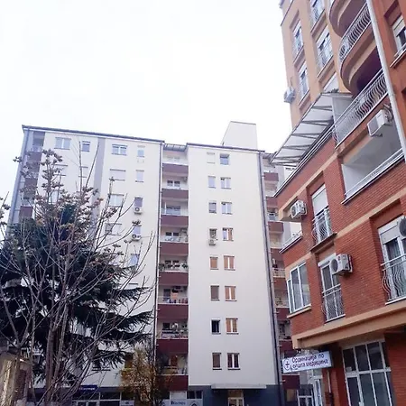 Apartment Feels Like 2 *