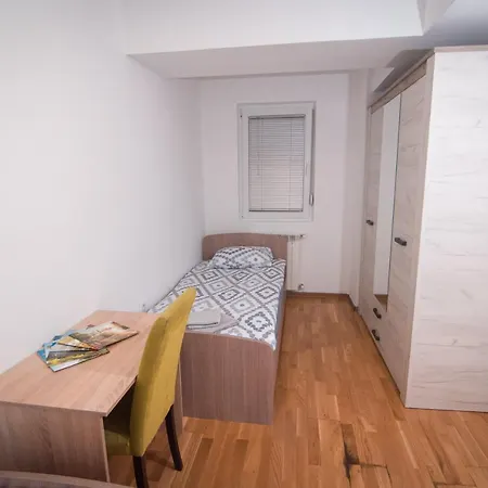 Apartment Feels Like 2