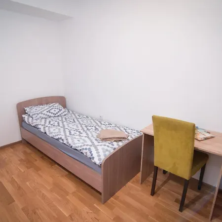 Feels Like 2 Apartment